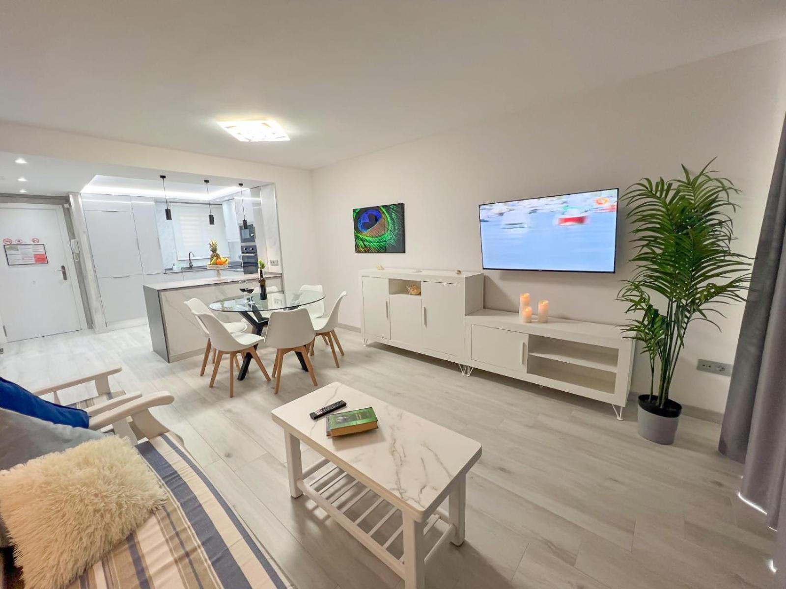 Mediterranea Loft New La Pineda Bagian luar foto