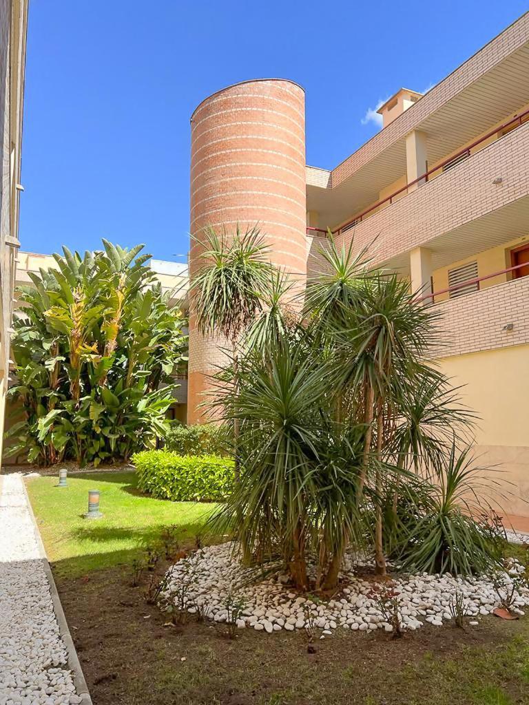 Mediterranea Loft New La Pineda Bagian luar foto