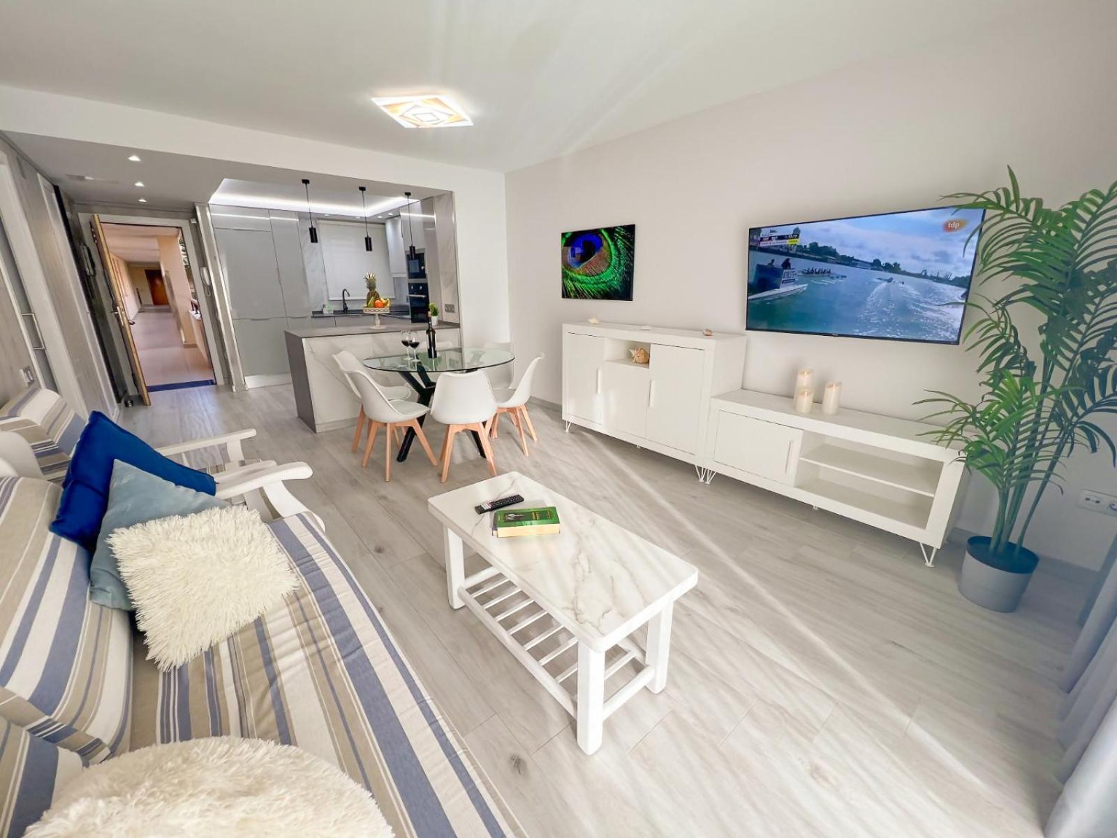 Mediterranea Loft New La Pineda Bagian luar foto